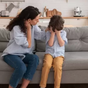 小学生の友達付き合いに悩む保護者必見！子どもをサポートする方法とは？のサムネイル